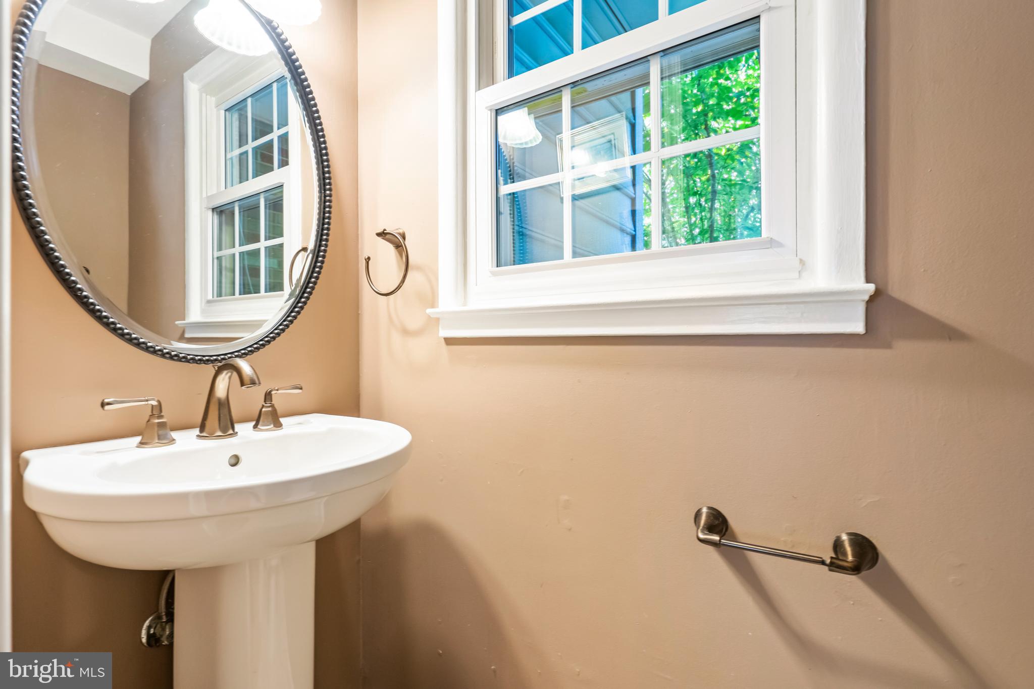 6905 Gillings Road Springfield, VA 22152 - Photo 12 of 32 Gallery Image 12