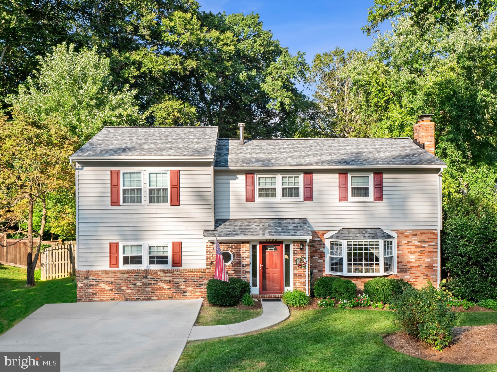 6905 Gillings Road Springfield, VA 22152 - Photo 6 of 32 Gallery Image 6