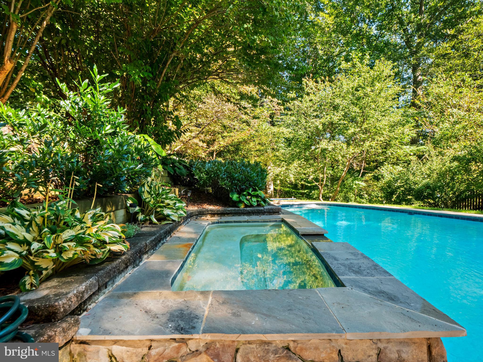 6905 Gillings Road Springfield, VA 22152 - Photo 7 of 32 Gallery Image 7