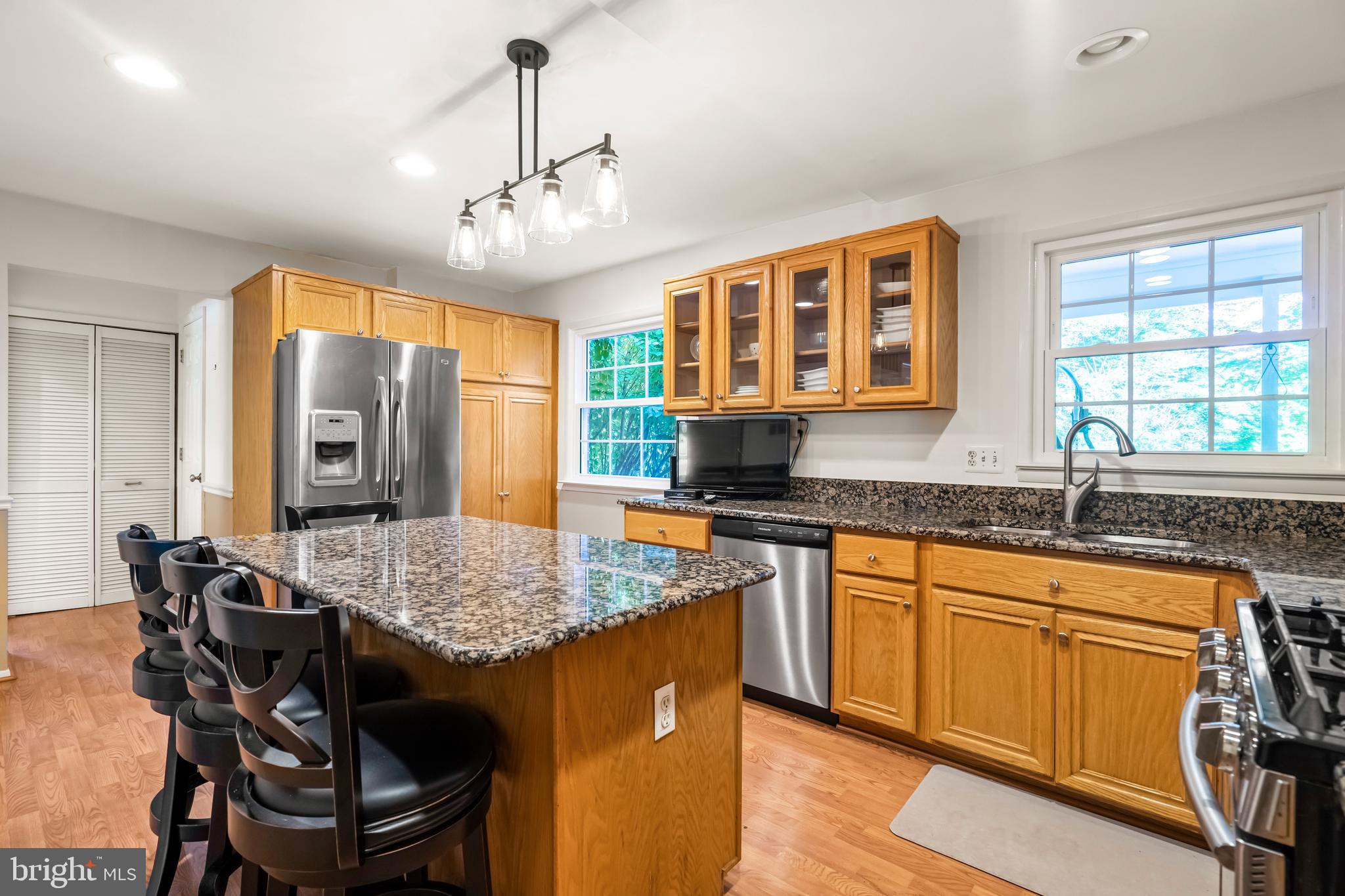 6905 Gillings Road Springfield, VA 22152 - Photo 9 of 32 Gallery Image 9