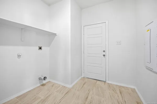 $2,500 | 9305 Devils River, Converse, TX 78109