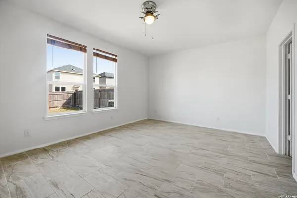 $2,500 | 9305 Devils River, Converse, TX 78109