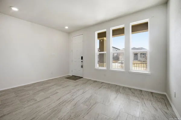 $2,500 | 9305 Devils River, Converse, TX 78109