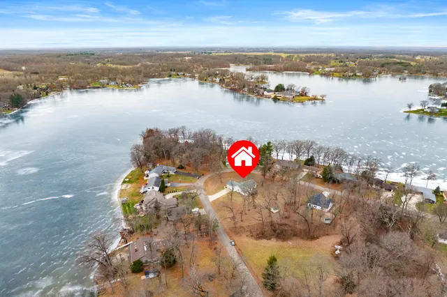 $450,000 | 61833 Bayshore Drive, Sturgis, MI 49091