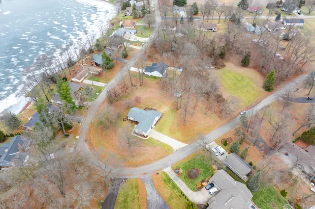 $450,000 | 61833 Bayshore Drive, Sturgis, MI 49091