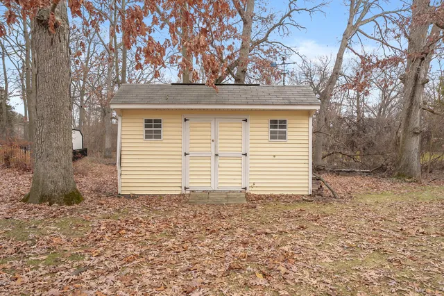 $450,000 | 61833 Bayshore Drive, Sturgis, MI 49091