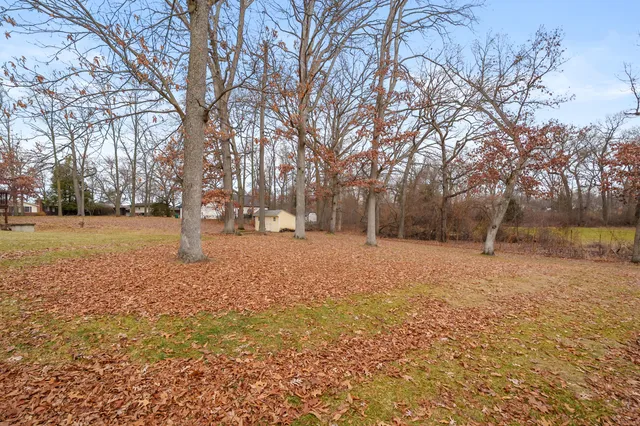 $450,000 | 61833 Bayshore Drive, Sturgis, MI 49091