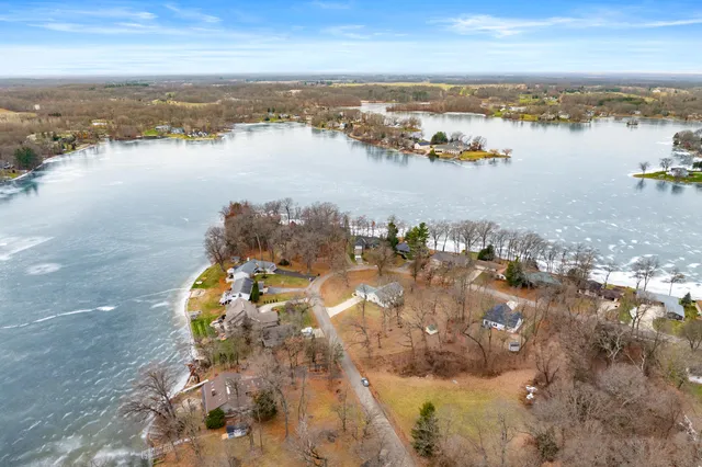 $450,000 | 61833 Bayshore Drive, Sturgis, MI 49091