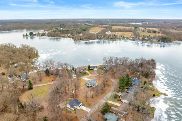 $450,000 | 61833 Bayshore Drive, Sturgis, MI 49091