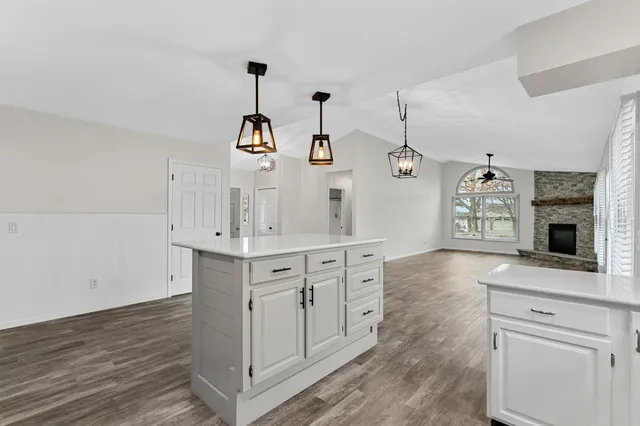 $450,000 | 61833 Bayshore Drive, Sturgis, MI 49091