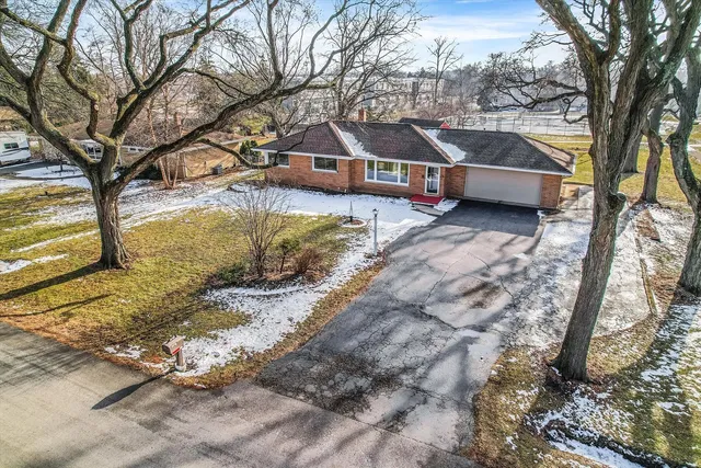 $549,000 | 21-w051 Woodview Drive, Itasca, IL 60143