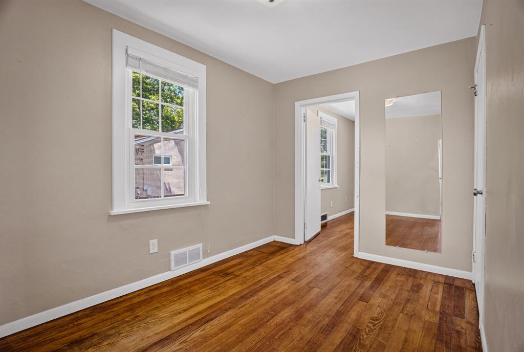 122 W Road Pittsburgh, PA 15209 - Photo 14 of 45 Gallery Image 14