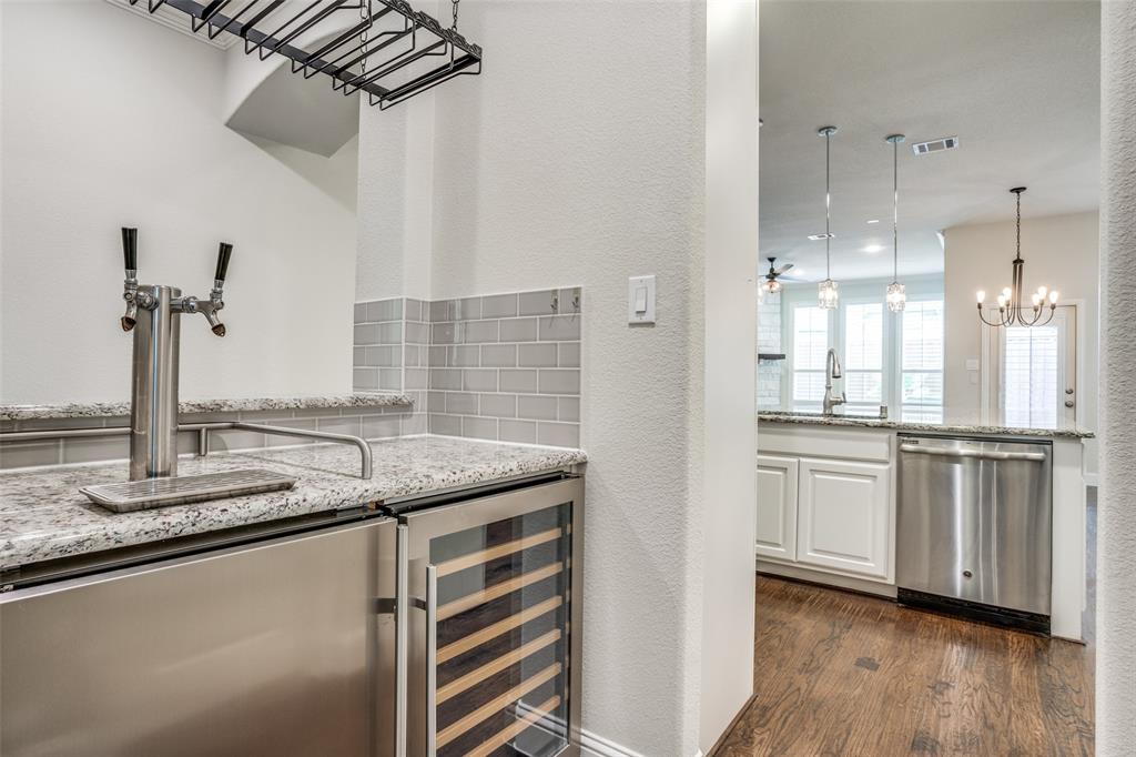 2348 Mare Road Carrollton, TX 75010 - Photo 6 of 21
