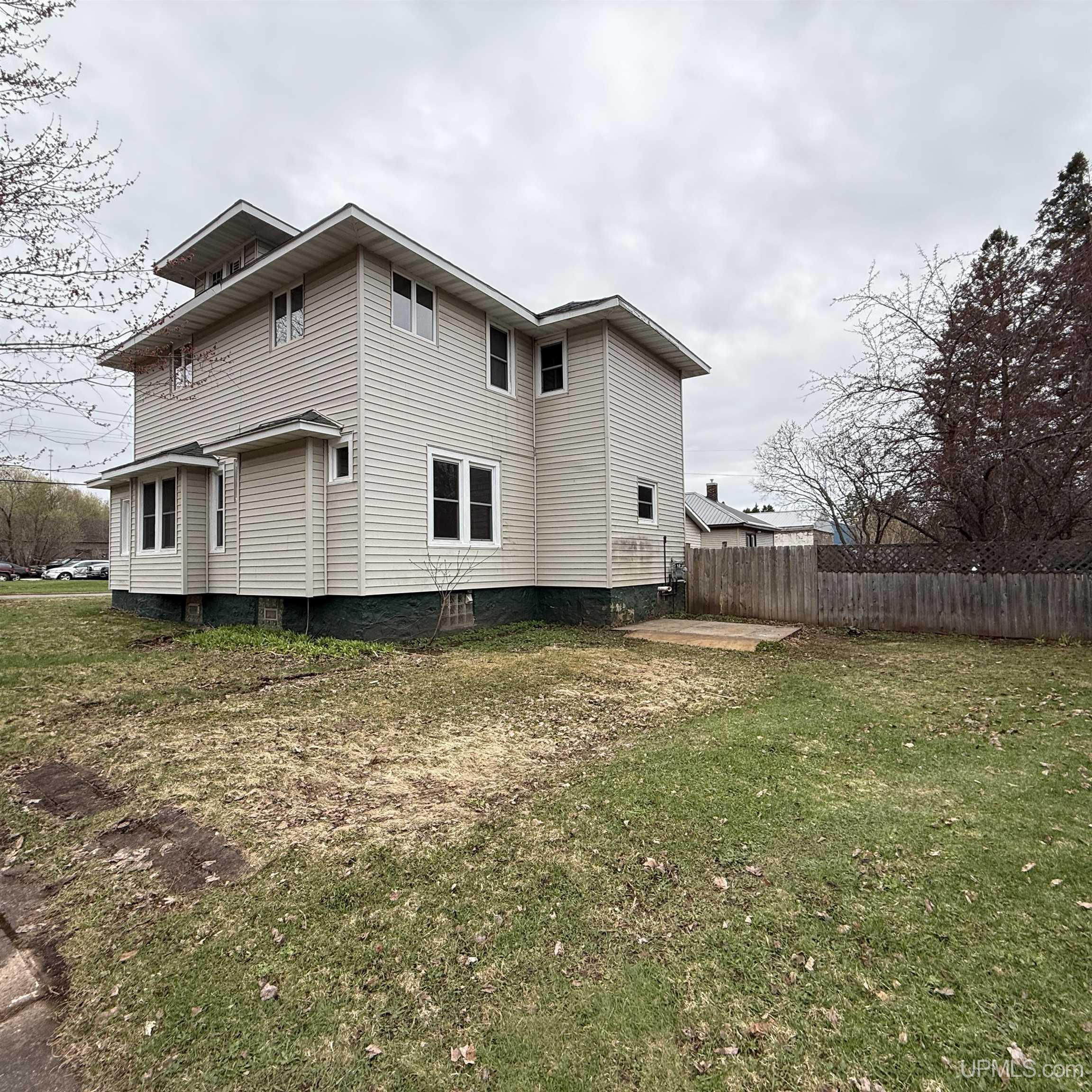 600 Division Street Hurley, WI 54534 - Photo 56 of 58