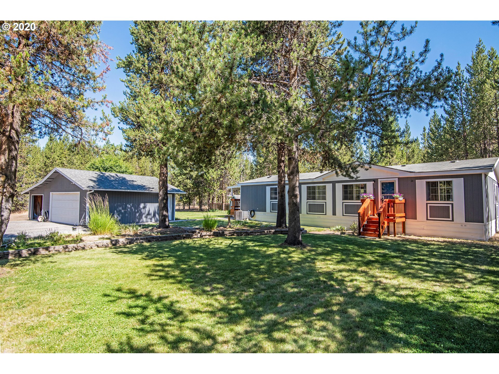16444 Wayne Drive La Pine, OR 97739 - Photo 1 of 27