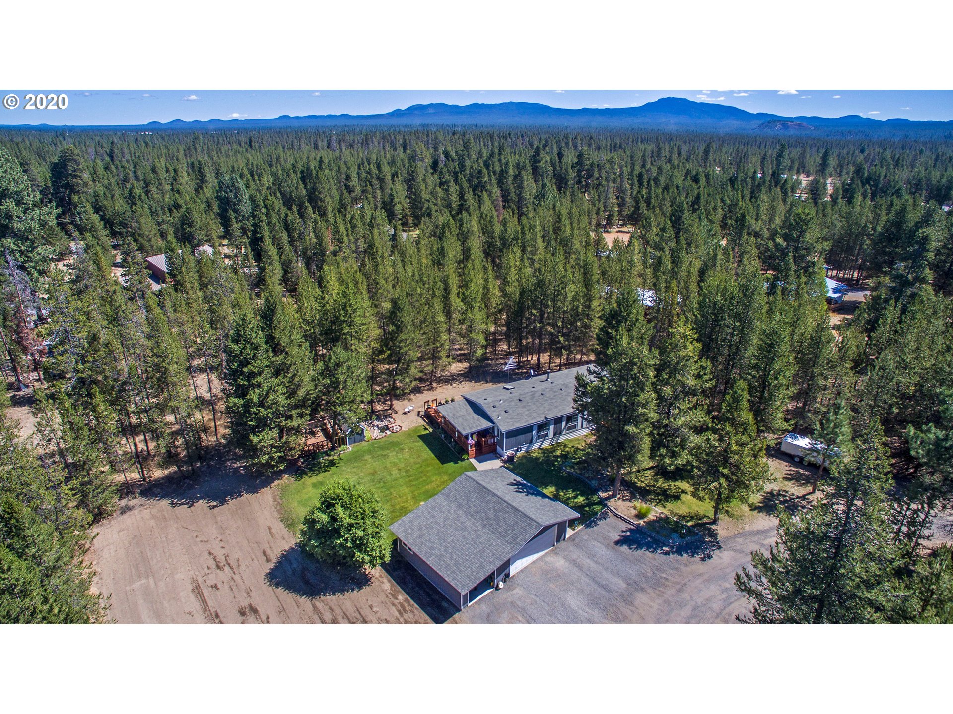 16444 Wayne Drive La Pine, OR 97739 - Photo 2 of 27