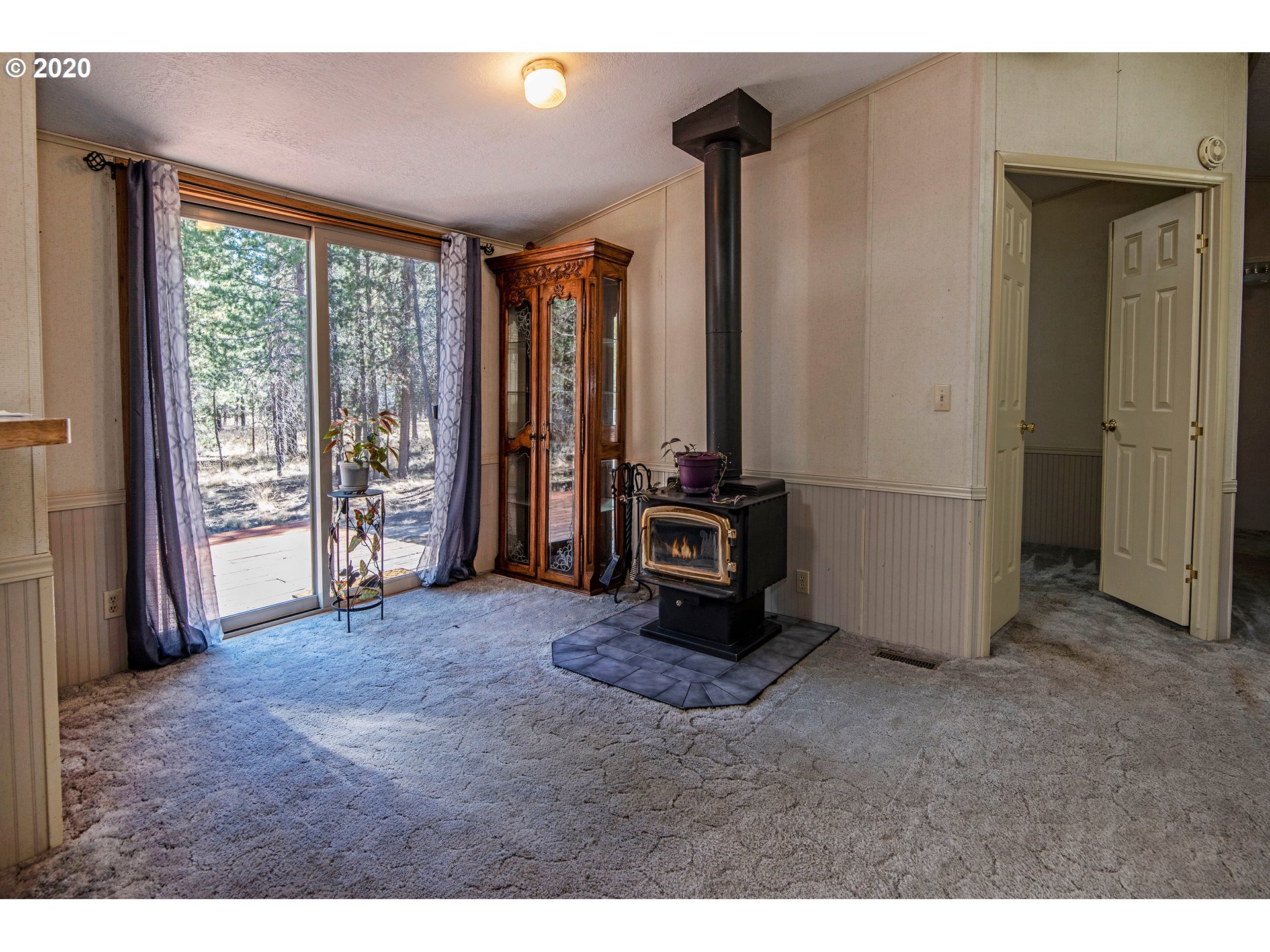 16444 Wayne Drive La Pine, OR 97739 - Photo 4 of 27