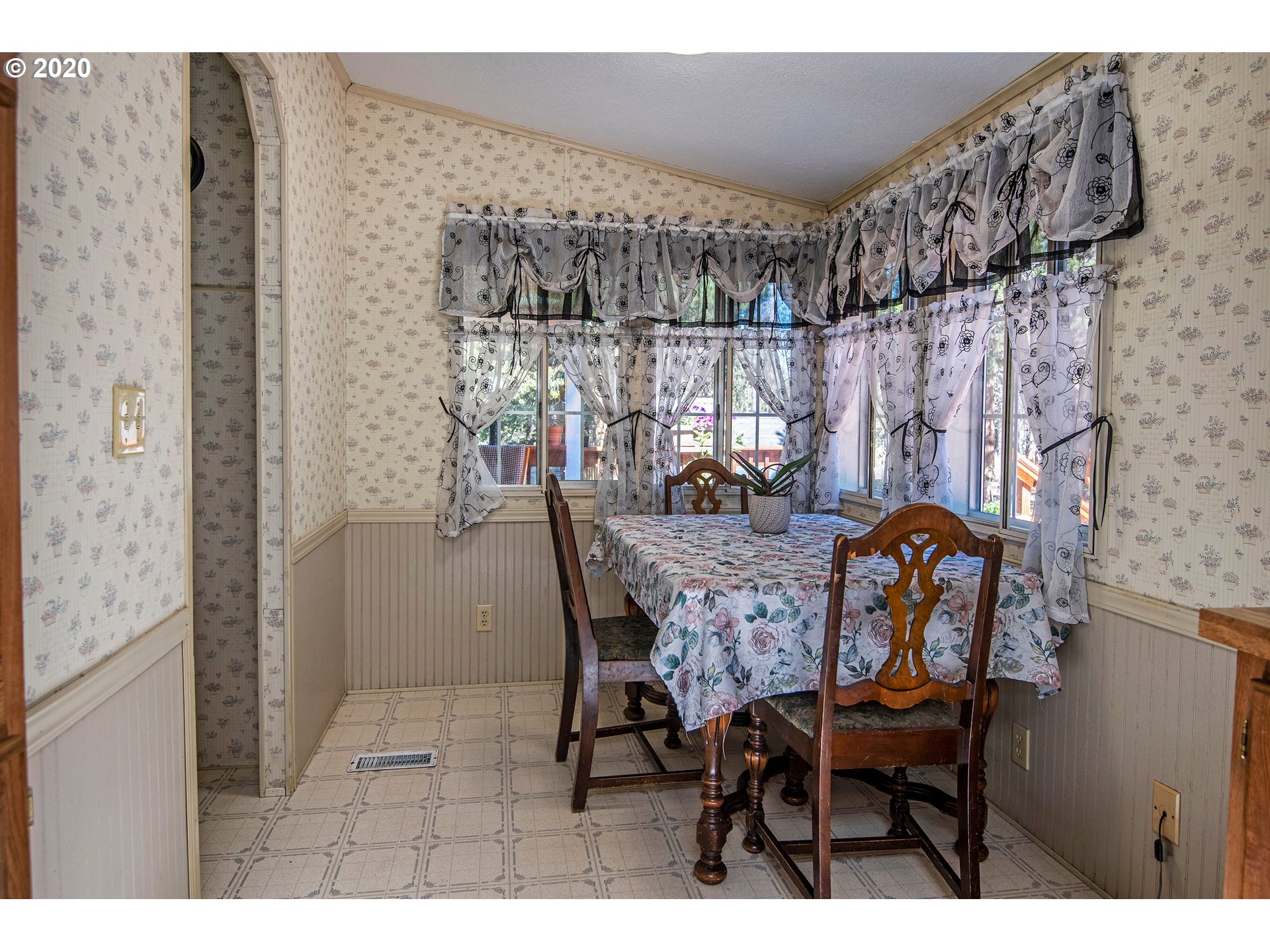 16444 Wayne Drive La Pine, OR 97739 - Photo 8 of 27