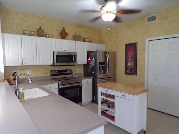 $2,000 | 1431 Aqui Esta Drive, Unit 411, Punta Gorda, FL 33950