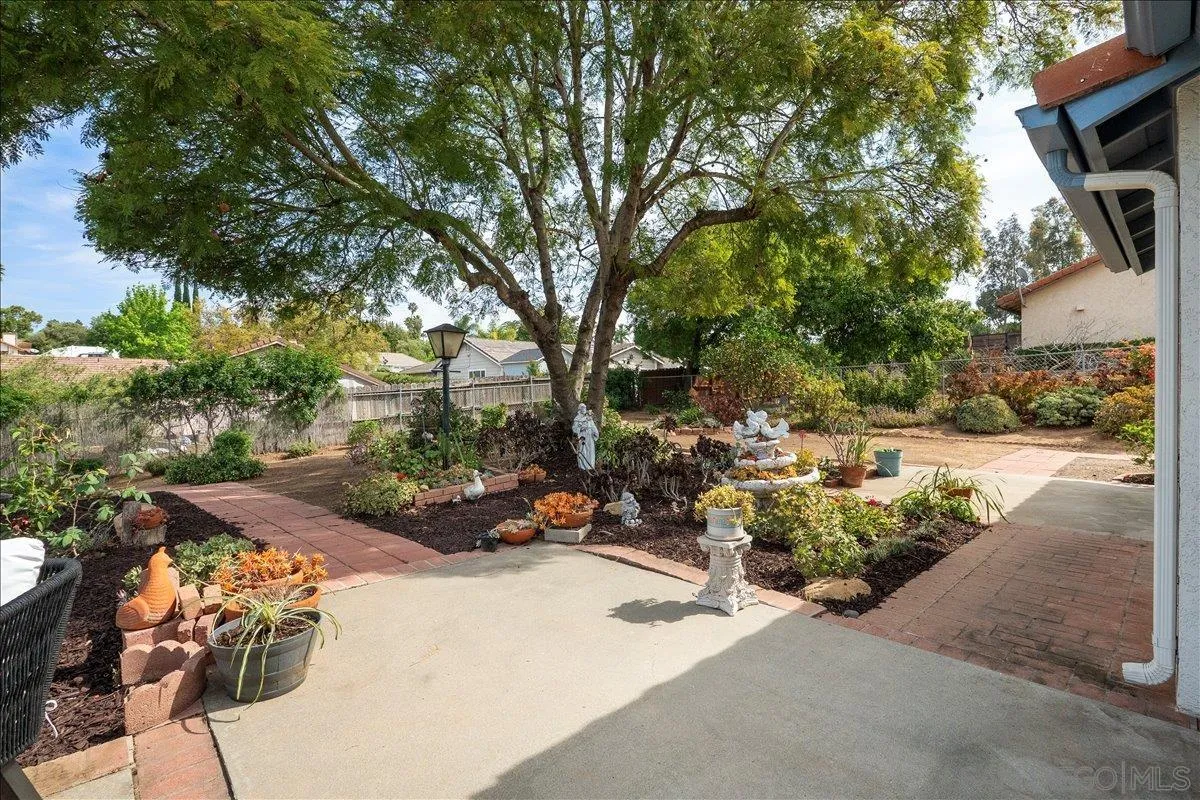 445 Cancun Court Fallbrook, CA 92028 - Photo 20 of 28