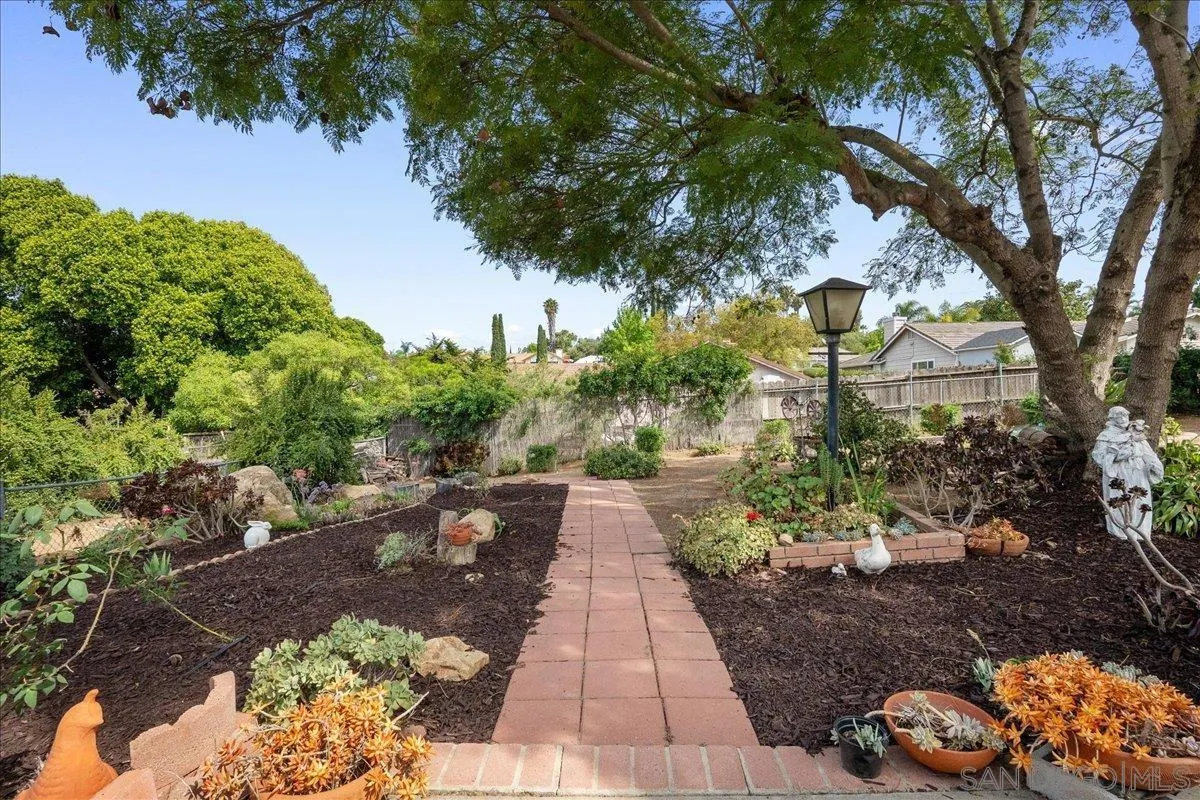 445 Cancun Court Fallbrook, CA 92028 - Photo 21 of 28