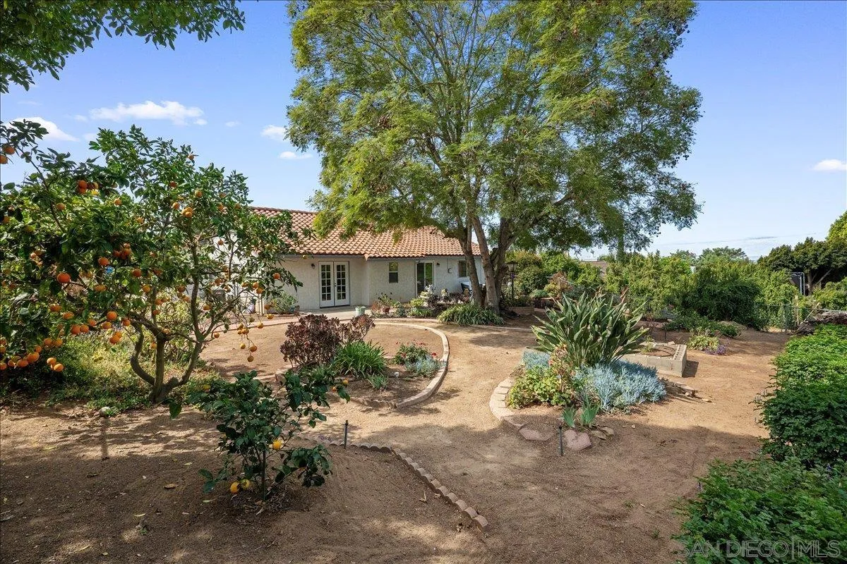 445 Cancun Court Fallbrook, CA 92028 - Photo 23 of 28