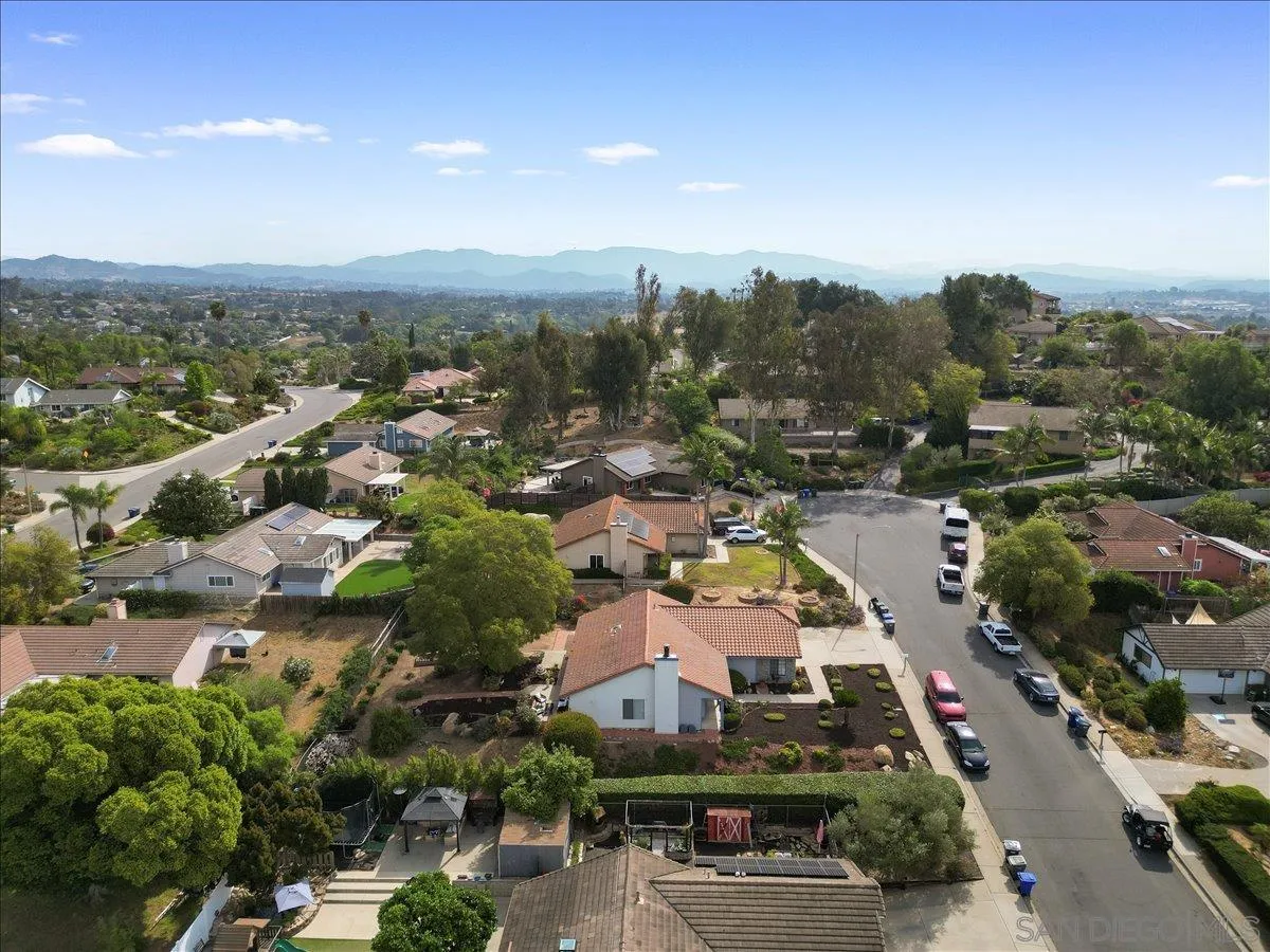 445 Cancun Court Fallbrook, CA 92028 - Photo 27 of 28