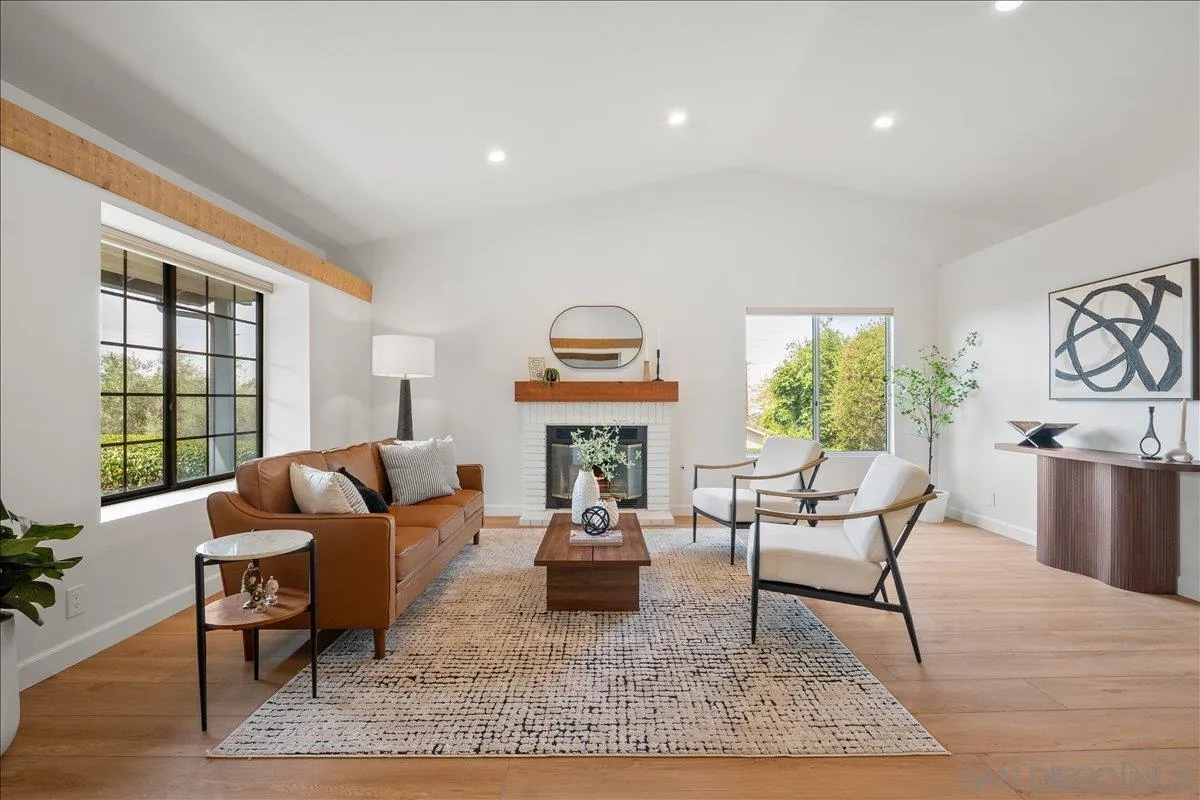 445 Cancun Court Fallbrook, CA 92028 - Photo 5 of 28