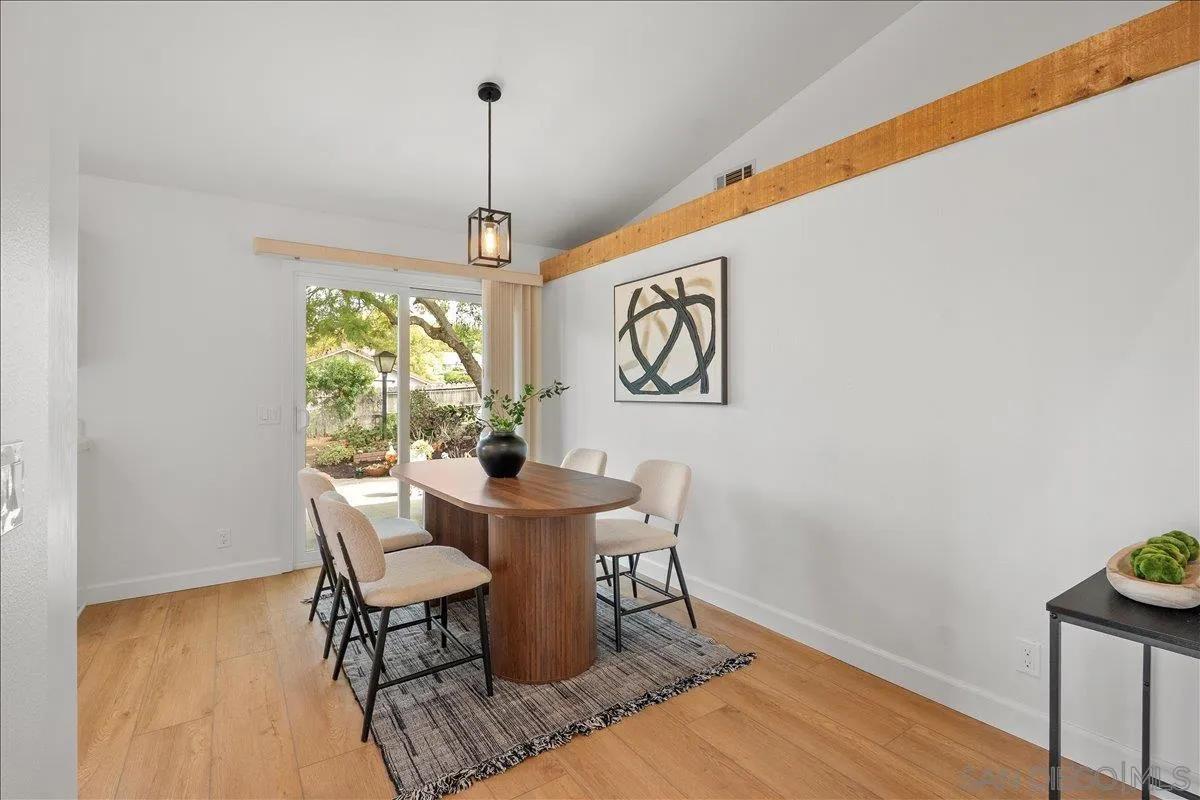 445 Cancun Court Fallbrook, CA 92028 - Photo 7 of 28