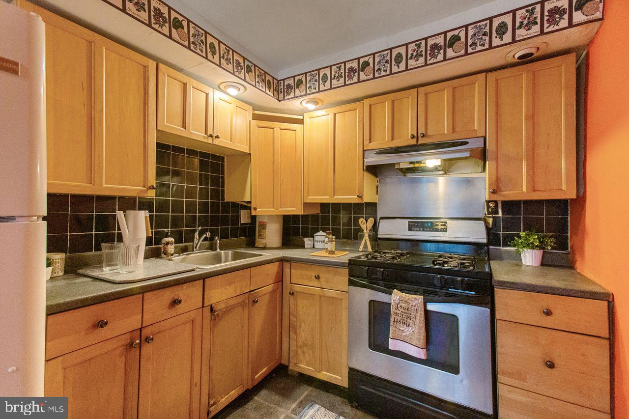 1304 Elson Road Brookhaven, PA 19015 - Photo 7 of 23 Kitchen