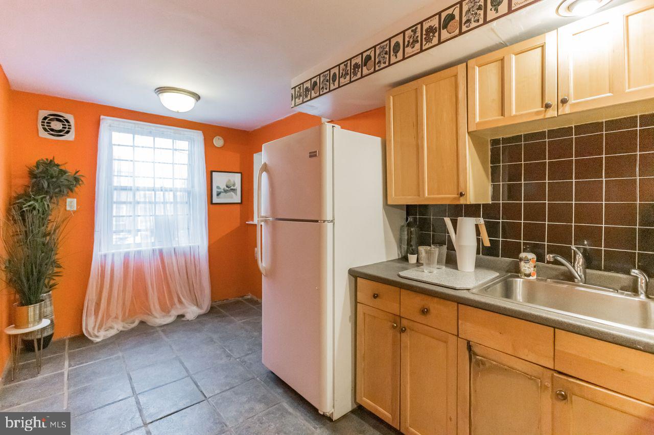 1304 Elson Road Brookhaven, PA 19015 - Photo 8 of 23 Eat in Kitchen
