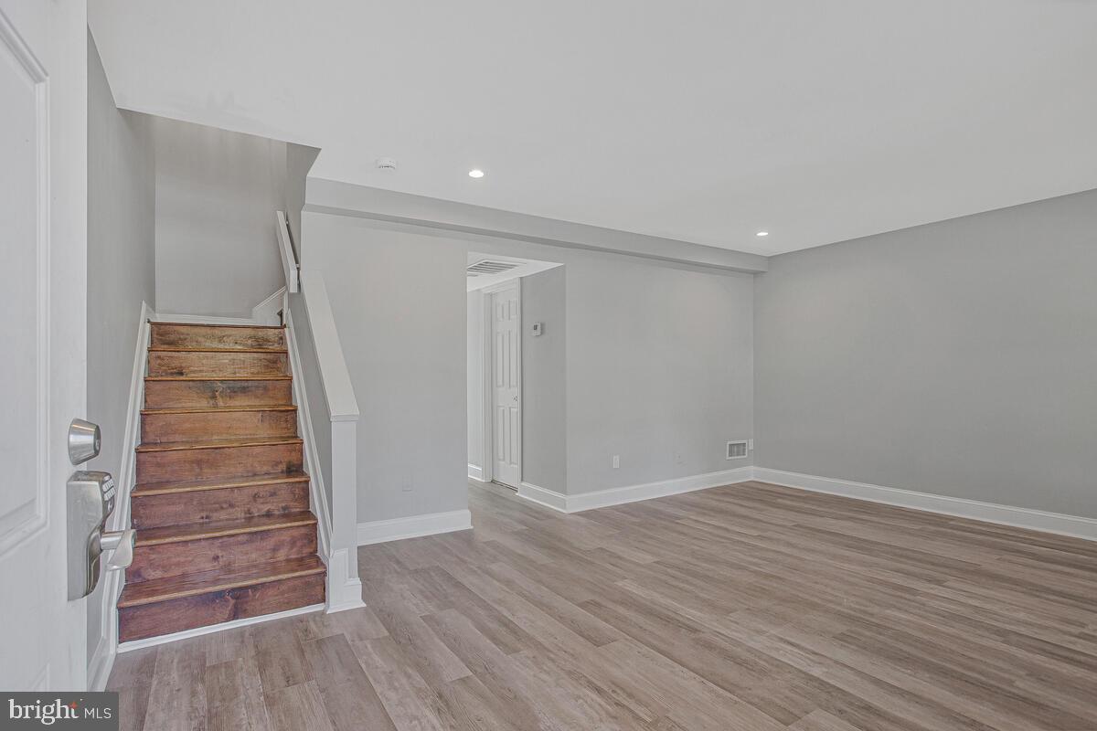 1627 Riedel Road Crofton, MD 21114 - Photo 4 of 27