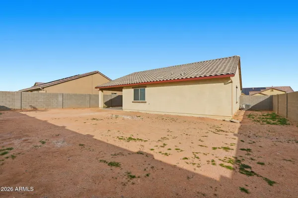 $1,575 | 565 West Black Hawk Place, Casa Grande, AZ 85122