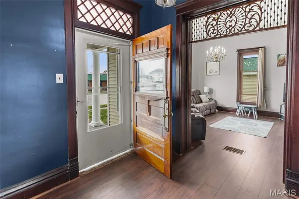 $259,000 | 130 South Monroe Street, Pittsfield, IL 62363