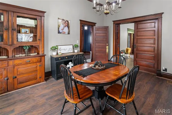 $259,000 | 130 South Monroe Street, Pittsfield, IL 62363