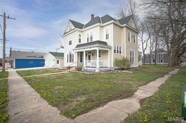 $259,000 | 130 South Monroe Street, Pittsfield, IL 62363