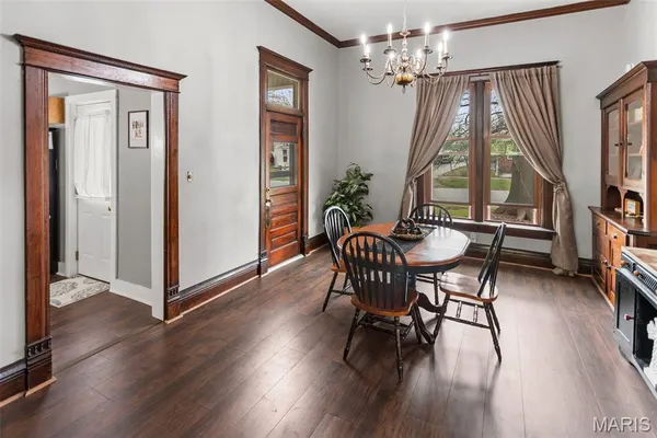 $259,000 | 130 South Monroe Street, Pittsfield, IL 62363