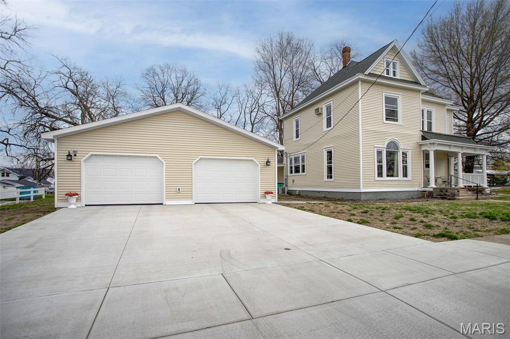 130 South Monroe Street Pittsfield, IL 62363 - Photo 5 of 69