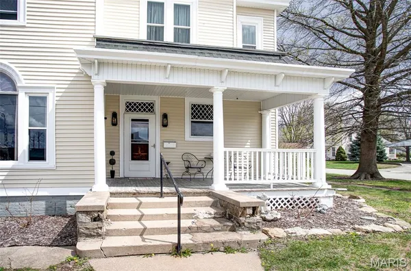 $259,000 | 130 South Monroe Street, Pittsfield, IL 62363
