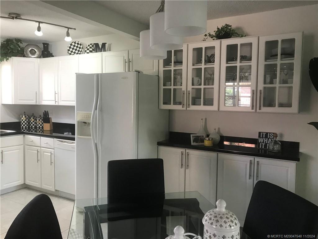 1982 Southwest Palm City Road, Unit J 51 Stuart, FL 34994 - Photo 12 of 39 Gallery Image 12
