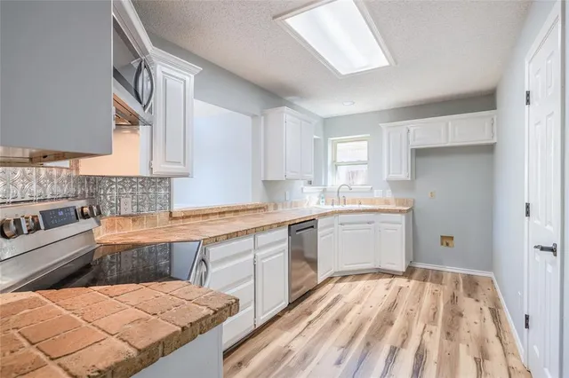 $2,500 | 2123 Ridgecliff Drive, Keller, TX 76248