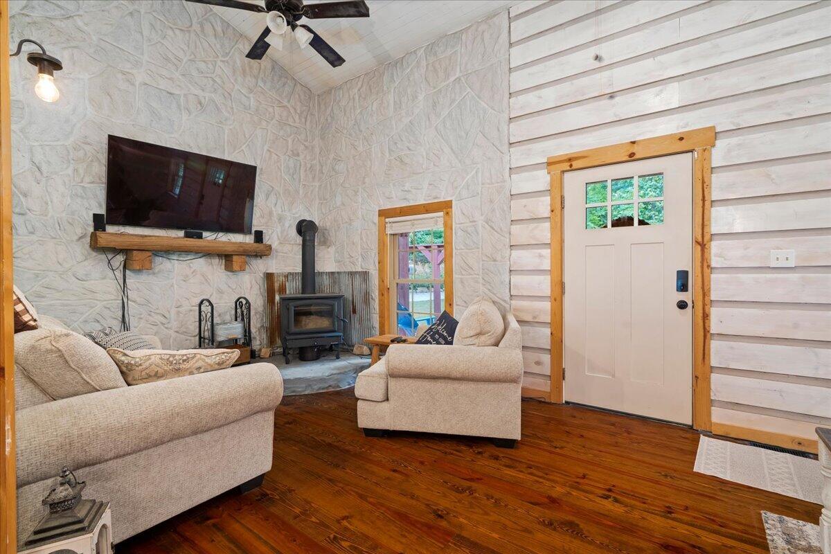 9653 McKee Road Irvine, KY 40336 - Photo 12 of 62 12-IVA00331