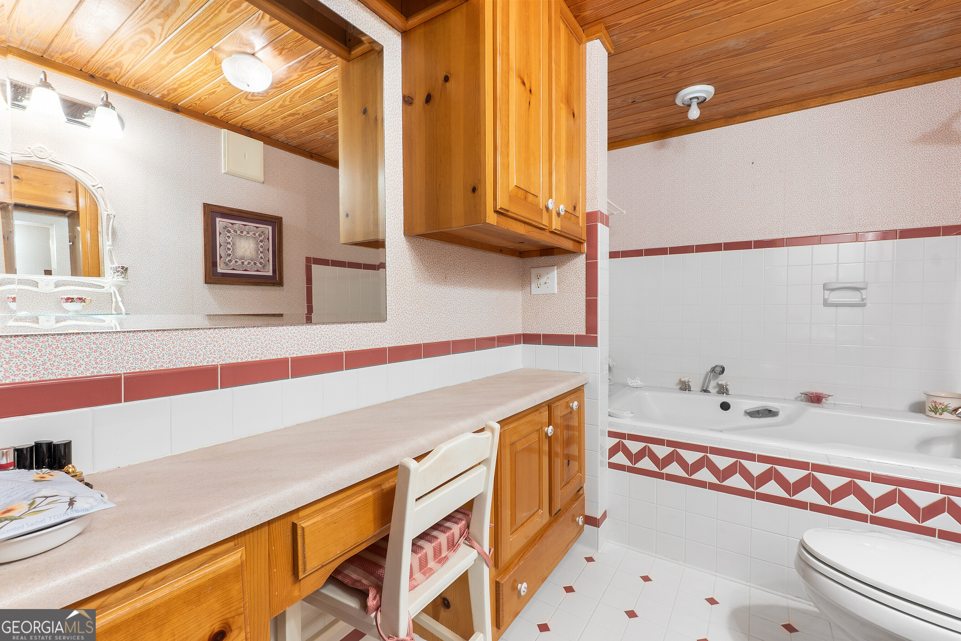 324 Blenny Run Jackson, GA 30233 - Photo 35 of 71 a bathroom with a sink and a bathtub
