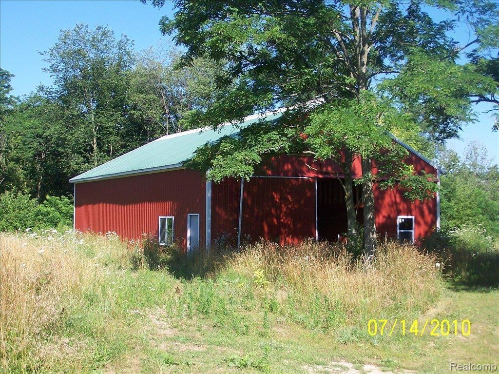 8455 Mabley Hill Road Fenton, MI 48430 - Photo 4 of 10 107_5636