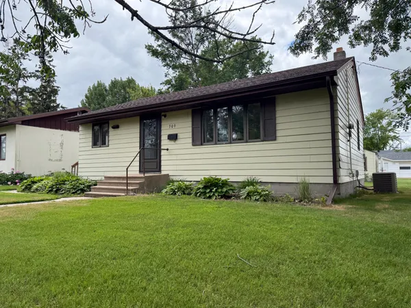 $135,000 | 309 7th Avenue Northeast, Roseau, MN 56751