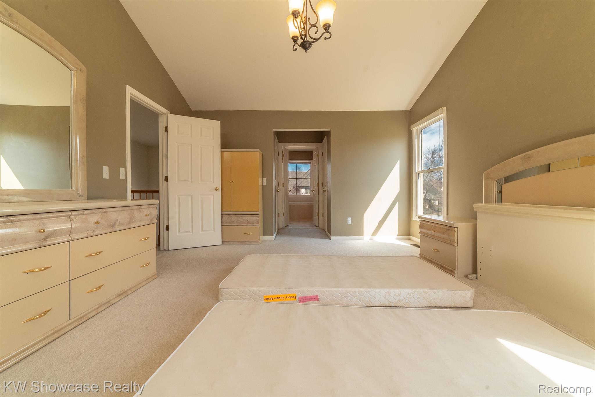 6486 Kennesaw Road Canton, MI 48187 - Photo 14 of 41 Gallery Image 14