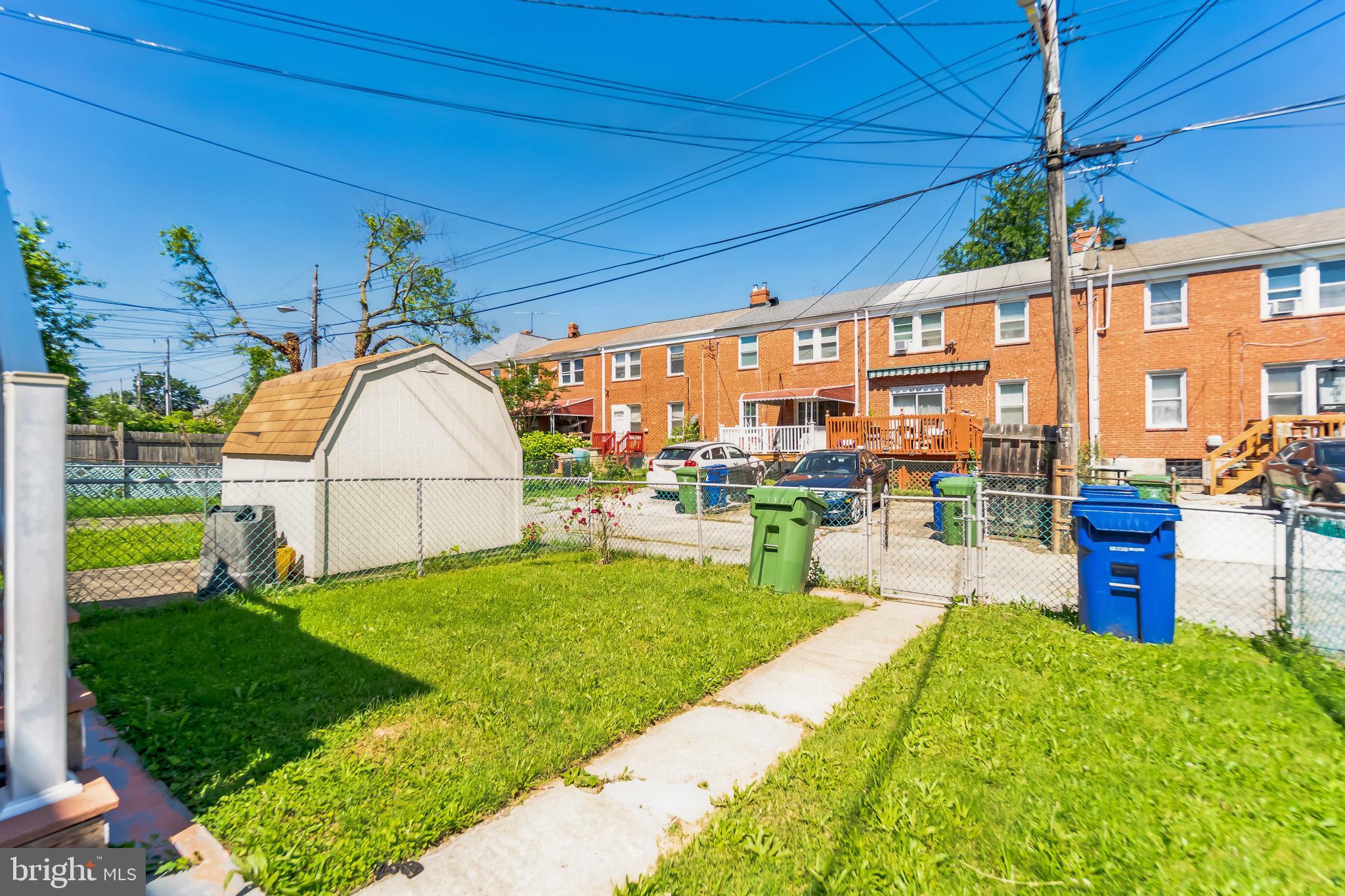 4010 Annellen Road Baltimore, MD 21215 - Photo 28 of 30 Fully fenced in!