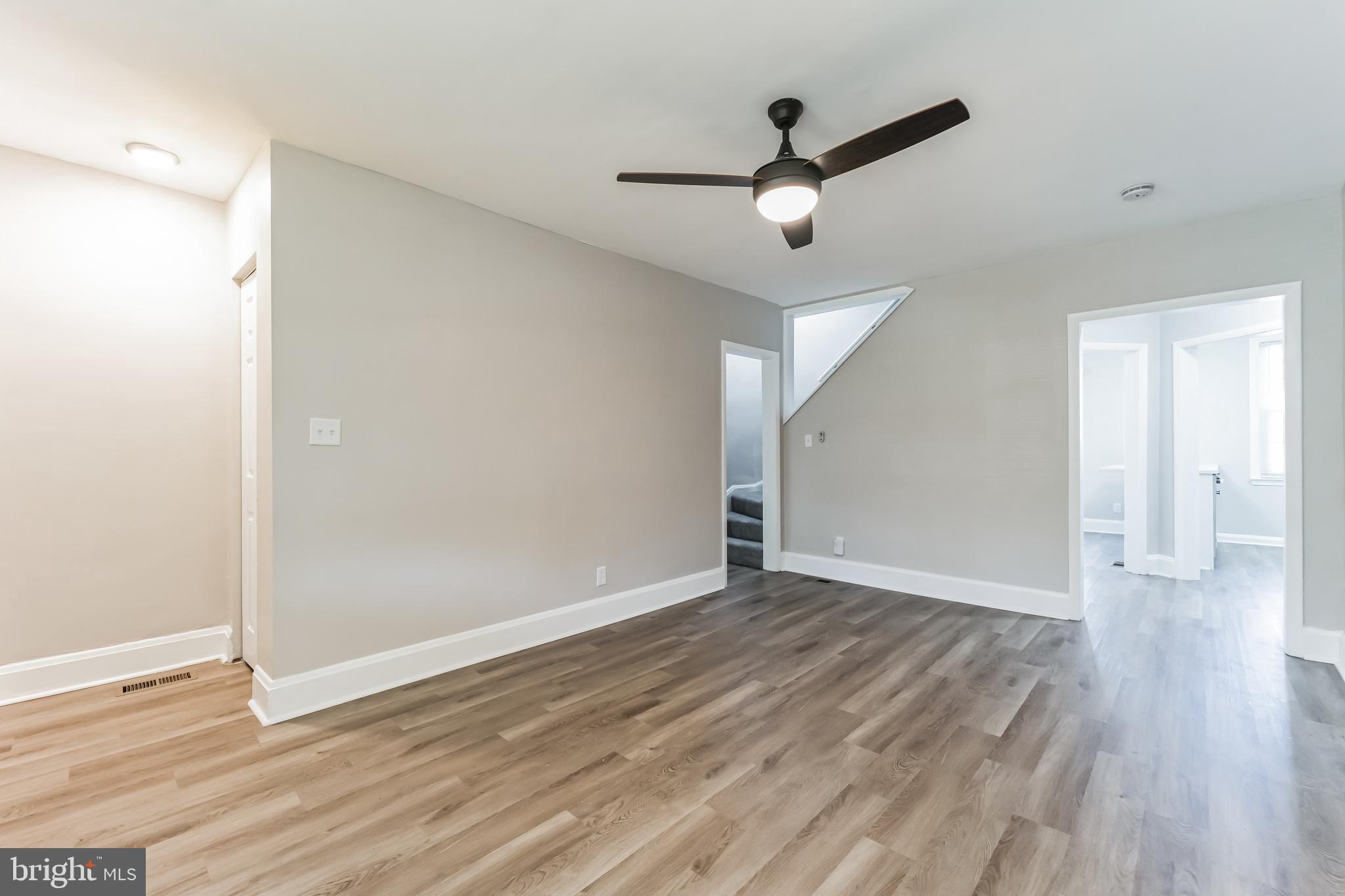 4010 Annellen Road Baltimore, MD 21215 - Photo 3 of 30 Large Living Room!