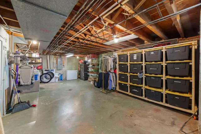 $550,000 | 5924 Carpenter Street, Downers Grove, IL 60516