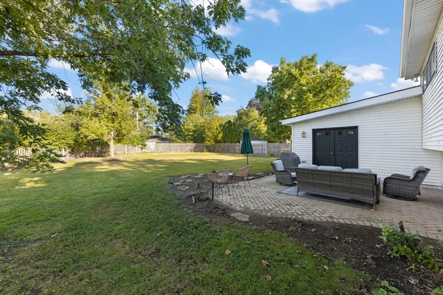 $550,000 | 5924 Carpenter Street, Downers Grove, IL 60516